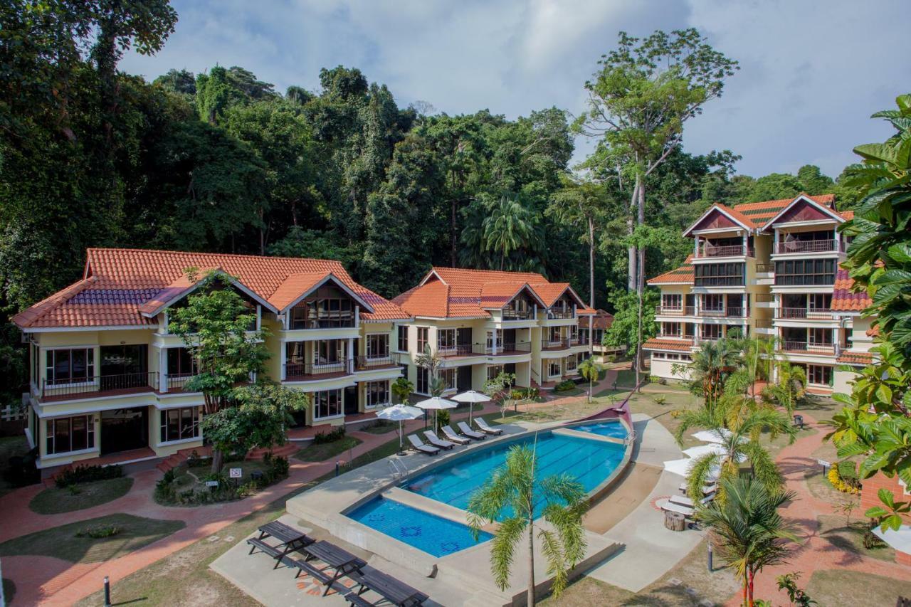 Anjungan Beach Resort Kampung Teluk Nipah Exteriör bild