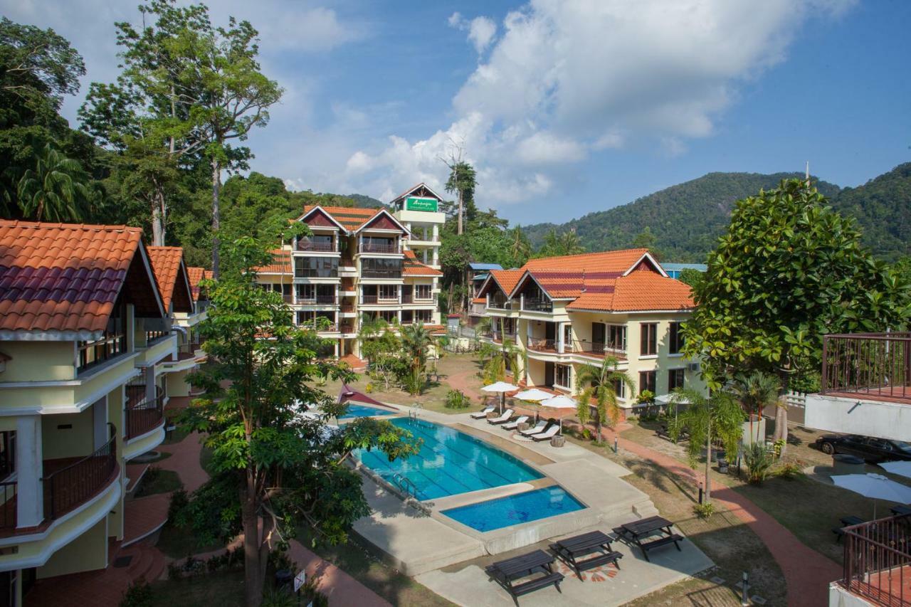 Anjungan Beach Resort Kampung Teluk Nipah Exteriör bild