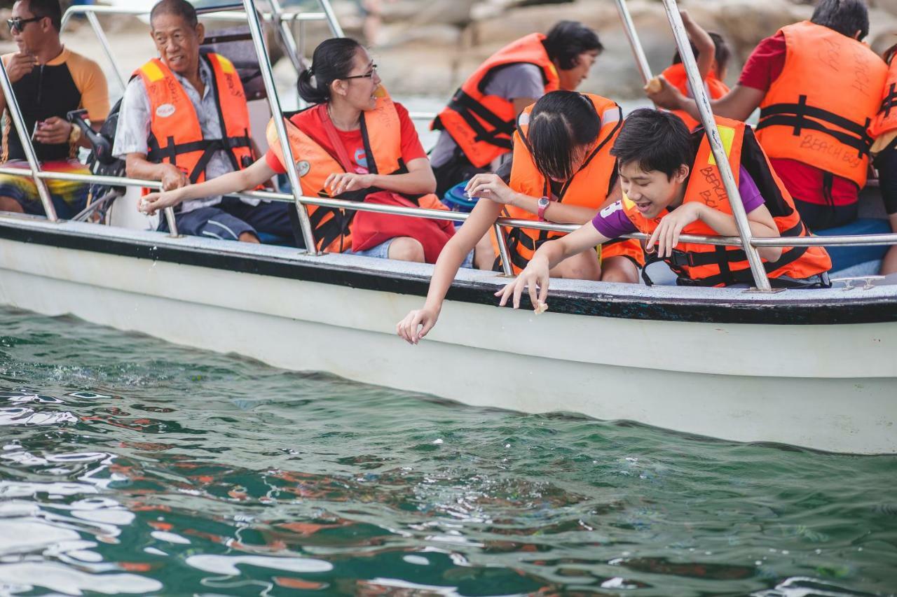 Anjungan Beach Resort Kampung Teluk Nipah Exteriör bild